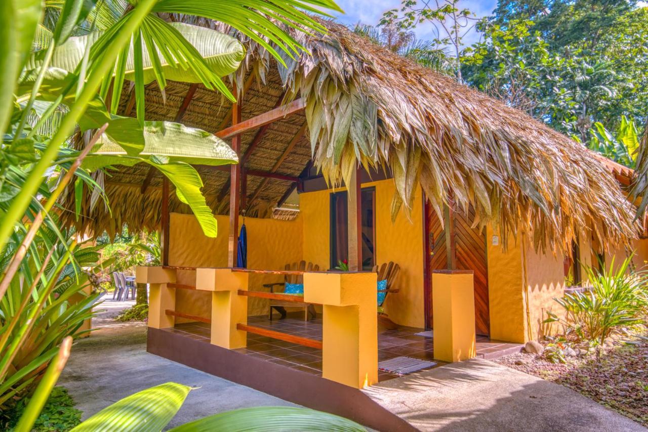 Caribe Town Bungalows Puerto Viejo de Talamanca Buitenkant foto