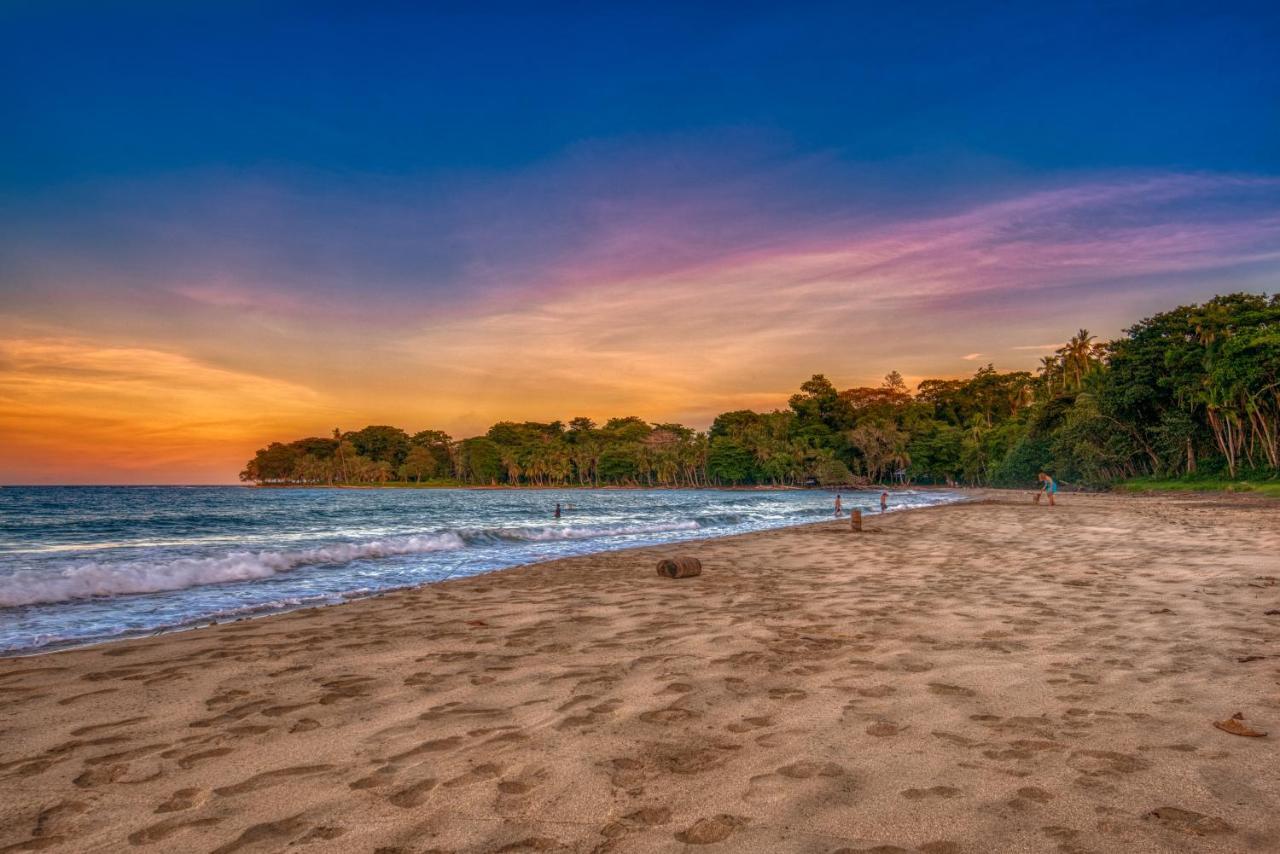 Caribe Town Bungalows Puerto Viejo de Talamanca Buitenkant foto